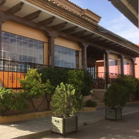 Hotel-Restaurante Venta Tomas Almuradiel Экстерьер фото